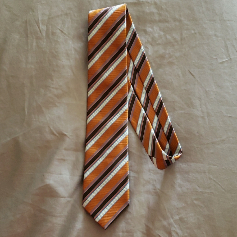 Neck tie